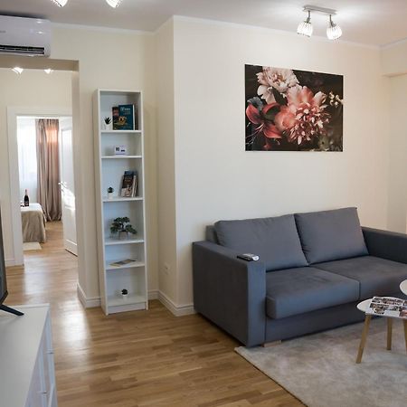 Azaleea Apartments 布加勒斯特 外观 照片