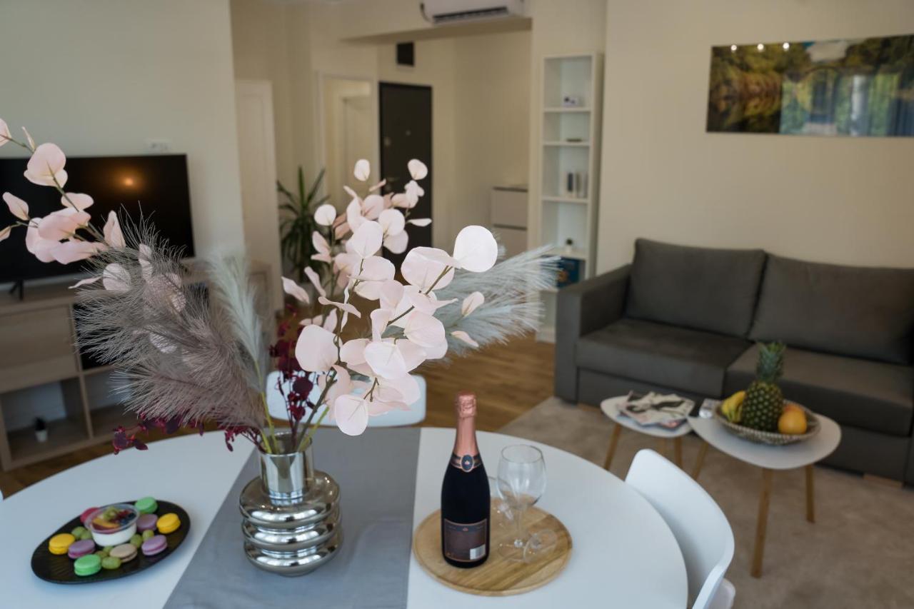 Azaleea Apartments 布加勒斯特 外观 照片